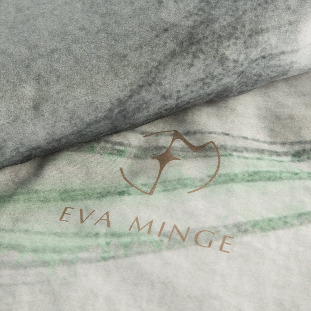 Pościel 160x200 cm z bawełny jasnoszara z designerskim wzorem ARTIST Eva Minge