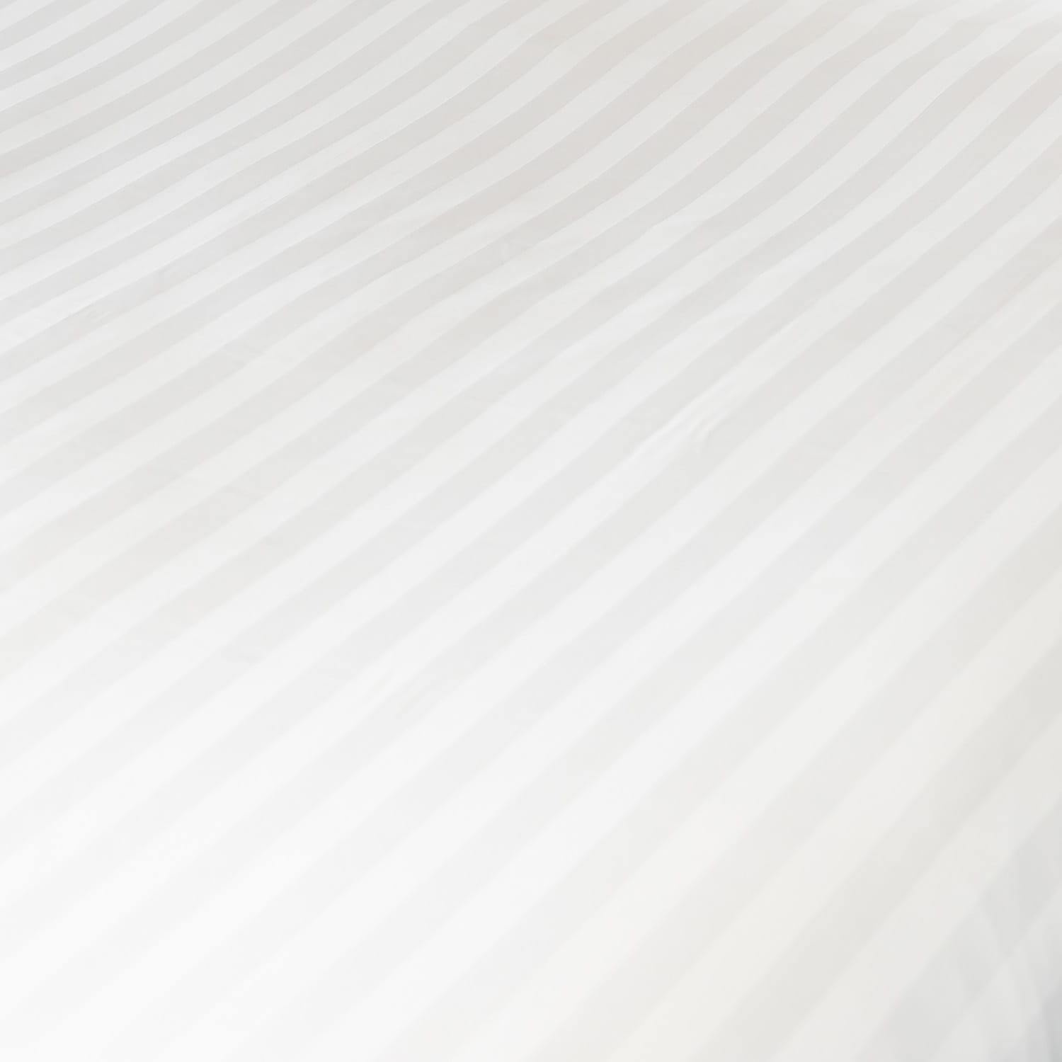 Pościel bawełniana 220x200 cm biała w delikatne białe paski