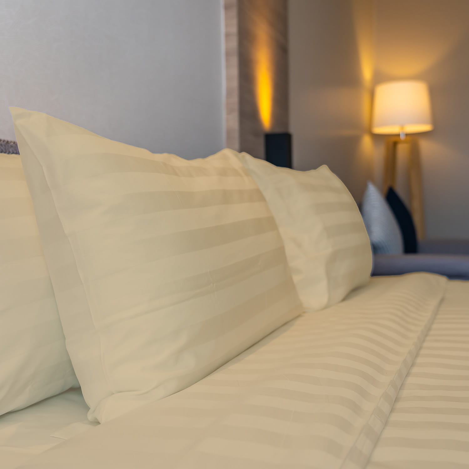 Pościel bawełniana 160x200 cm beżowa w delikatne paski adamaszek